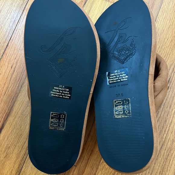 Free People Wonderland Thong Flip Flop. - Picture 5 of 5